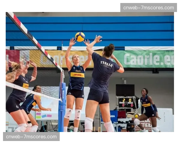 凯蒂·泰勒赛前公开训练，状态看起来依旧犀利