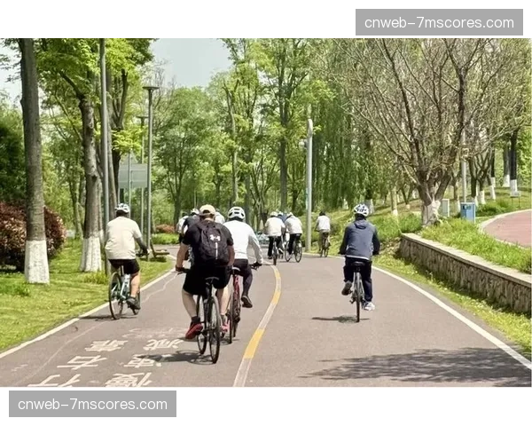 成都天府绿道赛:车手飞驰全球最长环城绿道,穿越78座特色桥涵 成都天府绿道赛:车手飞驰全球最长环城绿道,穿越78座特色桥涵