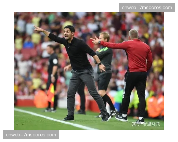 阿斯顿维拉双线作战成功：埃梅里务实高效战术改变英超格局